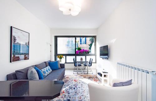 Emek Refaim Apartment | Colony Suites - Hildesheimer St.