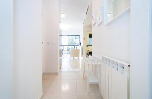 Emek Refaim Apartment | Colony Suites - Hildesheimer St.