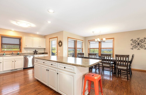 The Galena Territory House | Color us Fall @ our Eagle Hilltop Retreat - Hot Tub, Fire Pit, NEW Pool Table