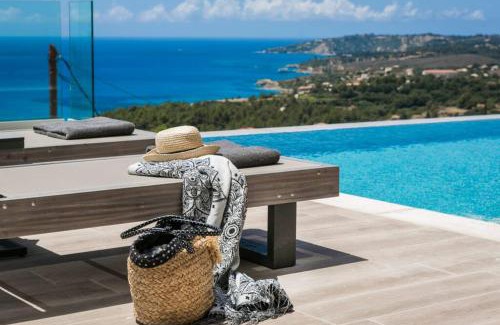 Mousata Villa | Color villas-New Villa Green at Trapezaki with private pool