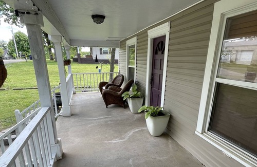 Baxter Springs House | Color Wheel House