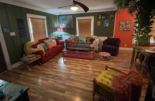 Baxter Springs House | Color Wheel House