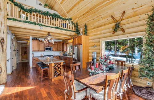 Saint Mary's Cabin | Colorado Log Home on shoreline of Silver Lake