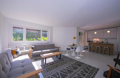 Paradiso Apartment | Coloratura - Happy Rentals