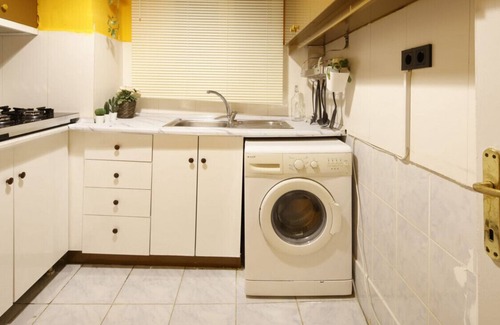 Talimhane Apartment | Colorful Apartment in Prime Beyoglu Spot