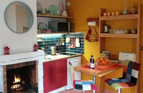 Esquieze-Sere Apartment | Colorful Appartement near Luz-Saint-Sauveur