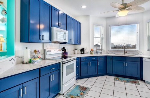Southpointe House | Colorful Beachfront Home w/Incredible Views, Free WiFi, Central A/C, & More