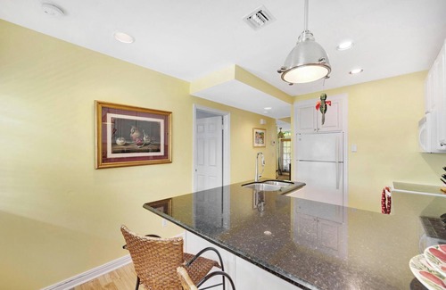 Truman Annex Condo | COLORFUL COCKTAIL in the Truman Annex