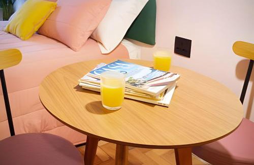 Copacabana Apartment | Colorful Ipanema beach studio