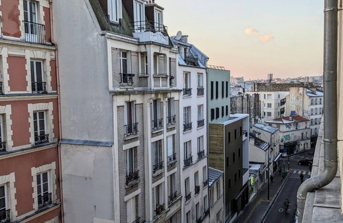 Belleville Apartment | Colorful Parisien apartment in heart of trendy Belleville