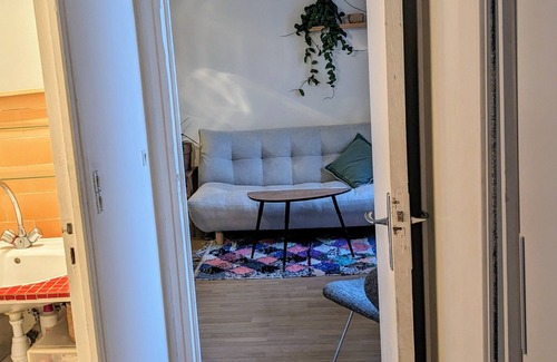 Belleville Apartment | Colorful Parisien apartment in heart of trendy Belleville