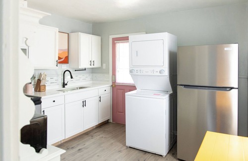 Lynchburg House | Colorfully fun, Pet-friendly Home in Lynchburg , Virginia with fire pit