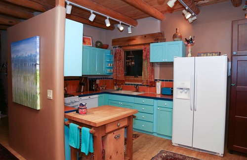El Prado House | Colorfully & Uniquely Taos
