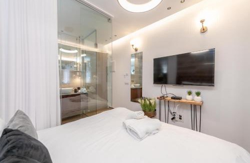 Netanya Apartment | Colors Suites in Netanya