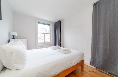 Golborne Apartment | Colourful Notting Hill Home