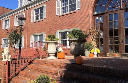 Colts Neck Hotel | Colts Neck Inn Hotel
