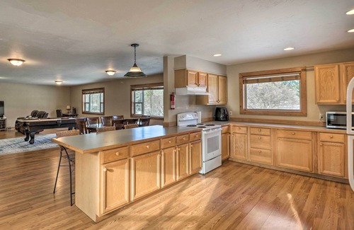 Columbia Falls House | Columbia Falls Private Retreat: Pool Table & Deck!