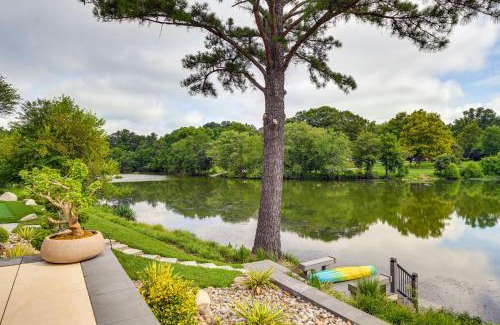 Columbia Apartment | Columbia Lakefront Escape Serenity Room and Patio