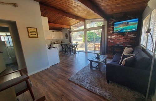 Bodfish House | Columbus Blue:A Rustic Mid-Century Modern Bungalow