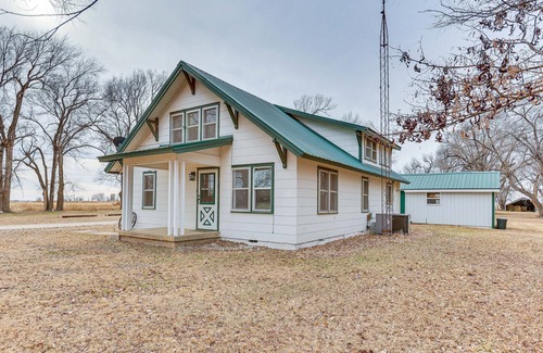 Kingsdown House | Comanche County Home Near Hunting & Fishing!