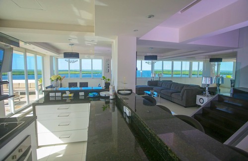 Zona Hotelera Condo | Combo #204-Tim’s Ocean Condos – Beachfront – Spacious Areas + 2 Private Pools!
