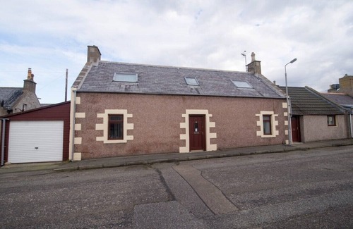 Buckie House | Come along and enjoy the beautiful Moray Coast