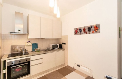 Vittoria Apartment | Come Casa Like Home x6 con Terrazzino e Posto Auto