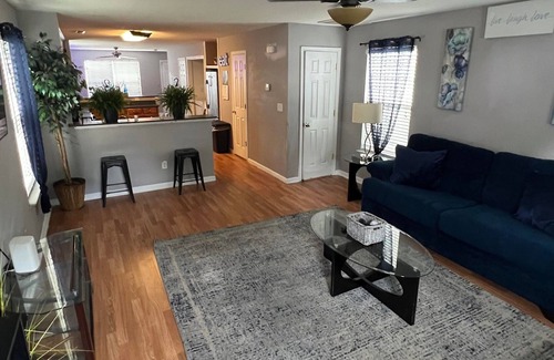 South Norfolk House | Come enjoy 3bd/2.5 Ba home with full deck, grill, games & Inflatable hot tub.