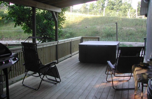 Athens House | Come Enjoy Our Rural Setting And Fresh Local Food.