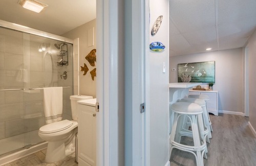 Panama City Beach Condo | Come Enjoy PCB's White Sands at Sugar Beach Condos: Pets Welcome!