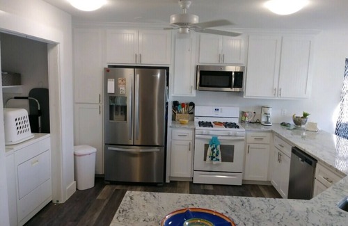 City-by-the Sea House | Come enjoy & relax! Winter Texans welcome and willing to negotiate monthly rate.