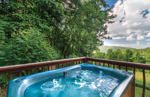 Cosby Cabin | COME ENJOY THE SERENITY & MOUNTAIN BEAUTY!