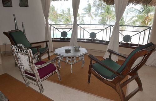 Watamu House | COME ENJOY THE SUN, SAND AND THE BEACH ON THESE BEACHFRONT APARTMENTS
