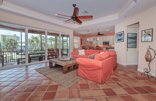 Fort Myers Beach House | COME ENJOY THE AUGUST SUN AT A DISCOUNT REG RATE 550.00 A NIGHT SPECIAL 350.00
