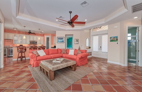 Fort Myers Beach House | COME ENJOY THE AUGUST SUN AT A DISCOUNT REG RATE 550.00 A NIGHT SPECIAL 350.00