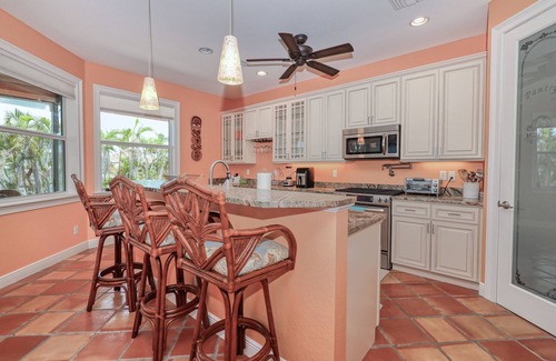 Fort Myers Beach House | COME ENJOY THE AUGUST SUN AT A DISCOUNT REG RATE 550.00 A NIGHT SPECIAL 350.00