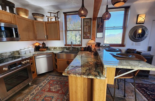 Canoncito House | Come experience a taste of Africa nestled in the foothills of Santa Fe.