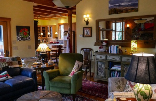 Grassy Creek Cottage | Come experience absolute tranquility. without roughing it!