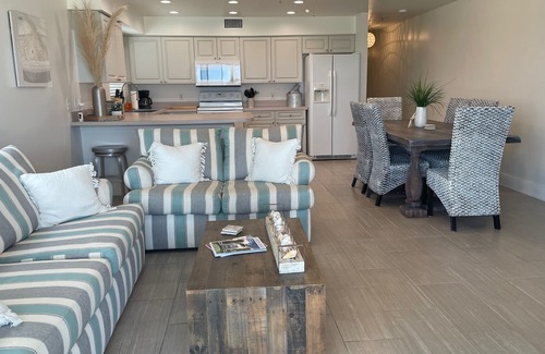 Indian Rocks Beach Condo | Come for the Beach, Stay for the Food! - Private elevator - Sea Isle Villas, IRB