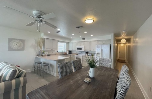 Indian Rocks Beach Condo | Come for the Beach, Stay for the Food! - Private elevator - Sea Isle Villas, IRB