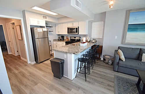 Ono Island Condo | 👣 Come get your toes in the sand ~ and a cold drink in your hand! 🍹