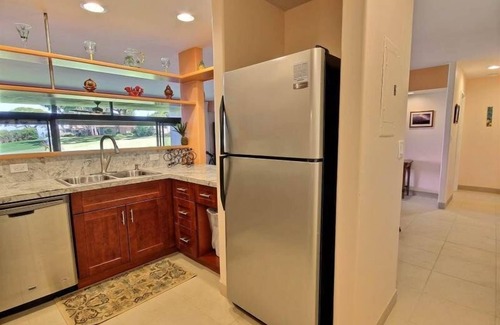 Historic Lahaina Front Street Condo | Come Play on Maui. Kaanapali Royal P101 2 bd 2 ba Walk to Whaler's Village