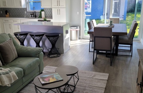 Cloud Lake House | Come relax in our 4 bedroom/4 bathroom West Palm Beach property.