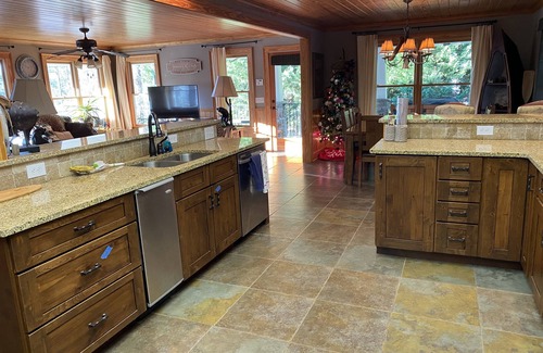 Pleasure Point House | Come Relax with your family at Casa Bear