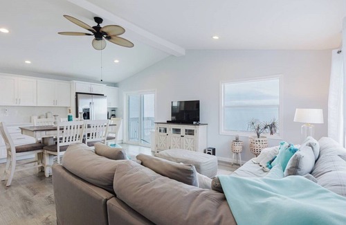 Marathon House | Come Sail Away in Marathon