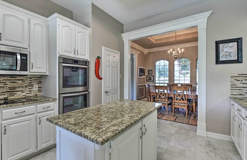 Granbury House | Come see why Granbury is Texas' best kept secret! Unwind at La Paloma - Enjoy!