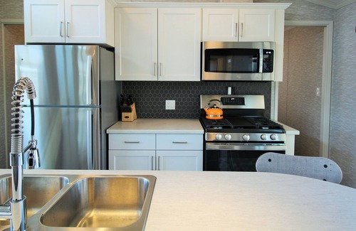 Sherkston Cottage | Come see - You'll Love It! QMD220