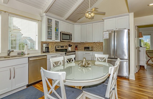Bald Head Island Villa | Come stay at '1 Vitamin Sea'! Enjoy ocean views, two golf carts, and access to the BHI club.