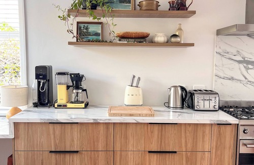 Martinborough House | Come Stay at Blackbird House!