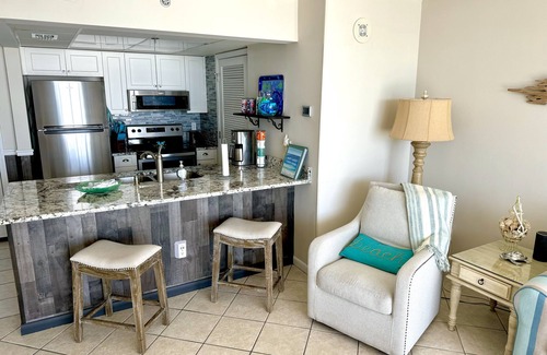 Long Beach Condo | Come stay at DRIFT AWAY- 1 bedroom gulf front condo with free beach chairs